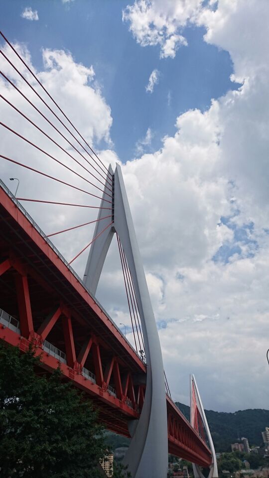 莫名的炒鸡喜欢东水门大桥，于是就照了好多大桥的照片