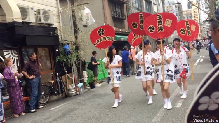 天满宫每年7月24、25日举行的天神祭是日本三大传统祭祀活动之一，是祭