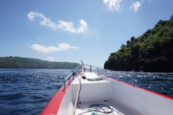 强烈推荐！蓝梦岛真的是一个超级梦幻的地方。它是巴厘岛东南边的一个离岛，