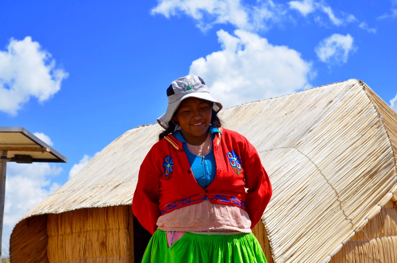 南美洲最大的淡水湖titicaca，湖上神秘的乌罗族人（Uros ）是