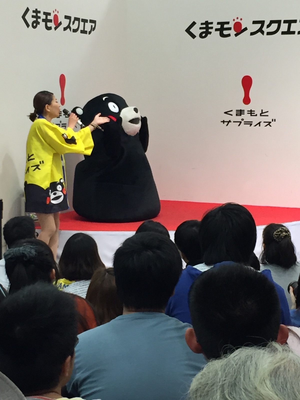日本人对于吉祥物的营造真的是太厉害了，kumamon作为营业部长以来给