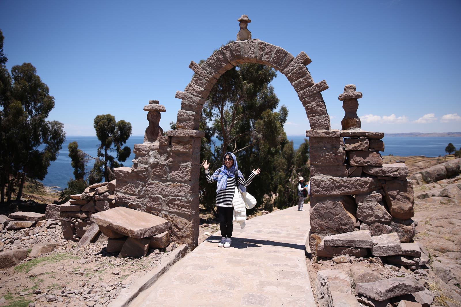 关于Titicaca导游说了个浪漫凄美的爱情故事，tit和太阳神的女儿