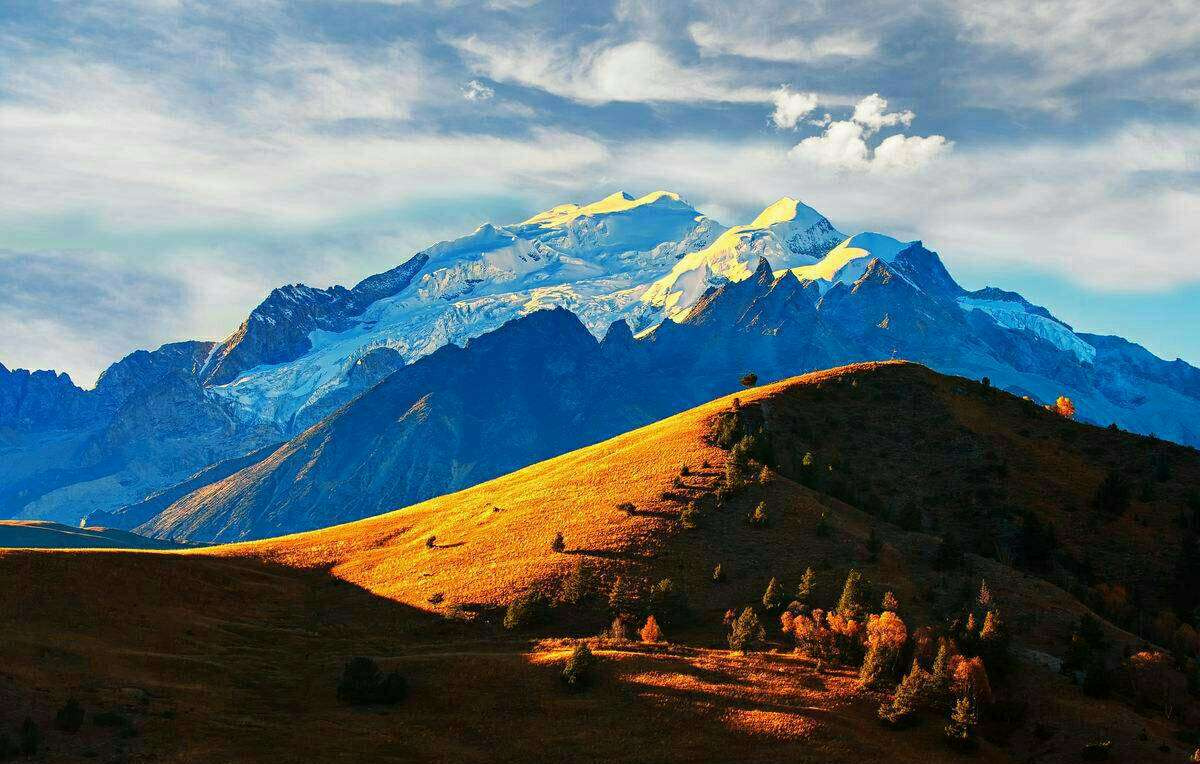 【川藏318·格聂神山】遗世独立之美格聂神山，是藏传佛教24神山中的第