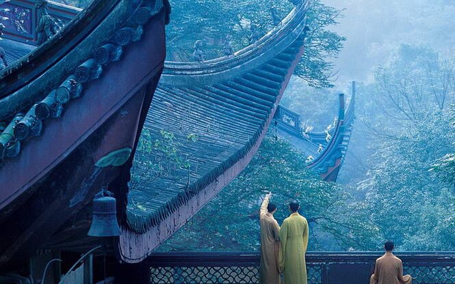 @早上9点出发，前往飞来峰灵隐寺距今已有约一千七百年的历史，是杭州最早