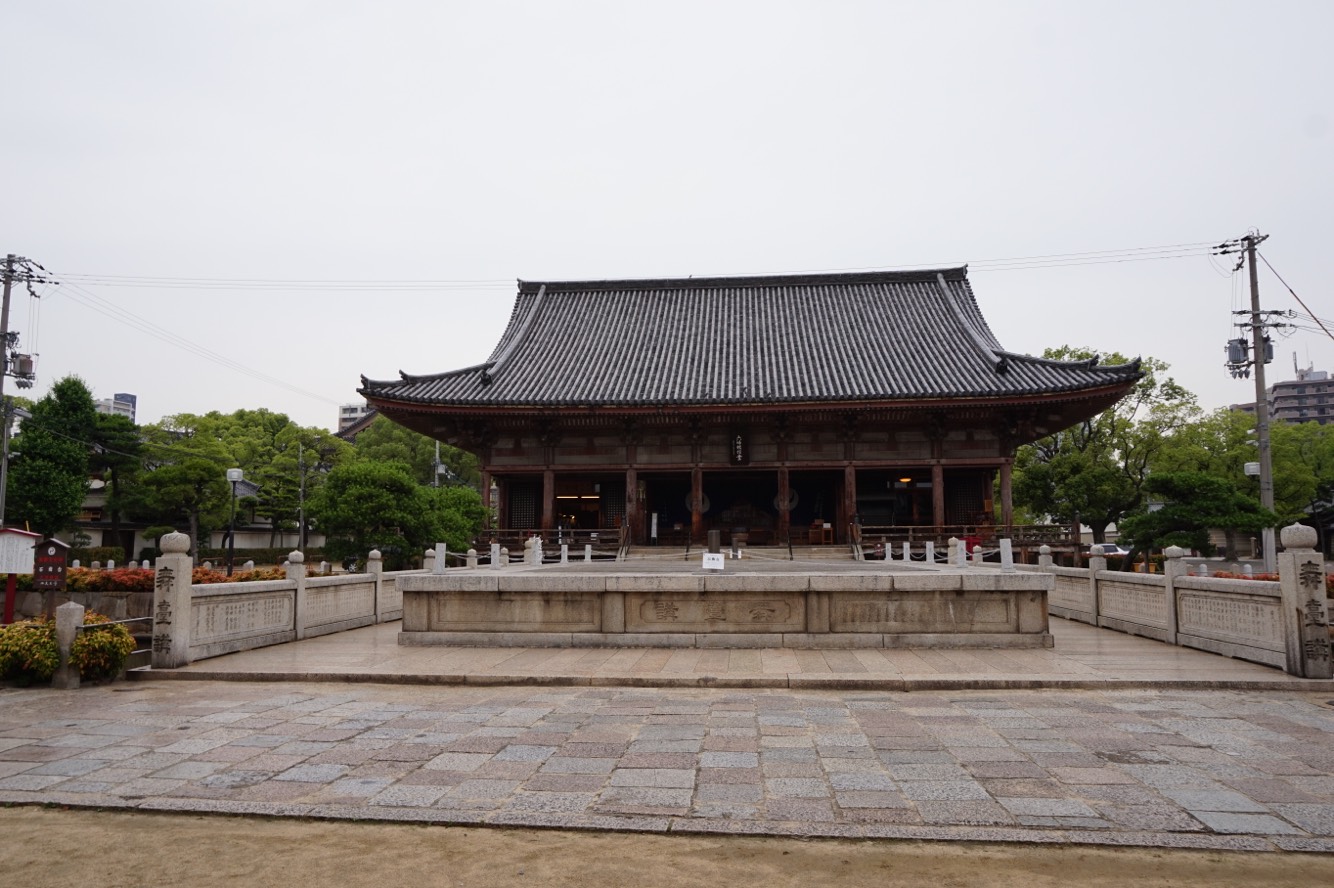 日本的寺庙都很幽静，很好用适合发呆。