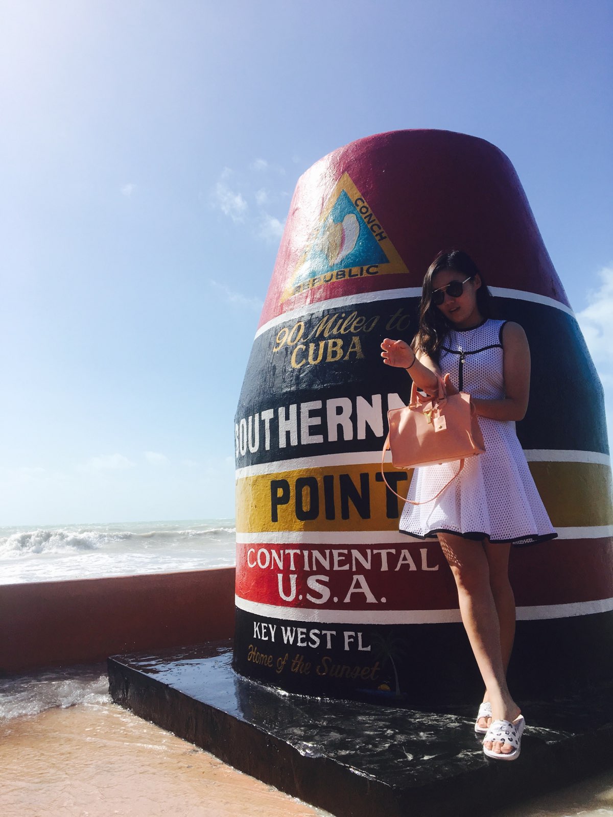 美国大陆的最南端，距离古巴只有90英里。Key West的地标之一，在