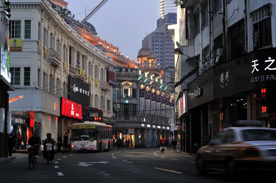 中国人去Chinatown 其实也没啥特别激动，街上仍是满满的泰国水果