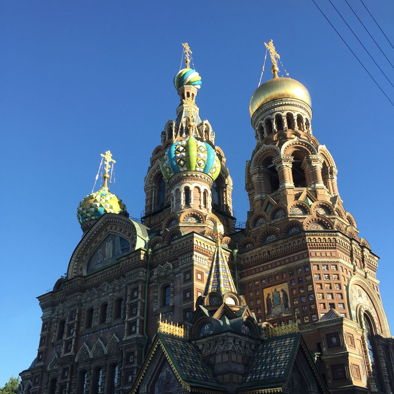 外形就美美哒比洋葱头颜色更加绚丽 内容嘛 亲 圣彼得堡是宗教天地呀！