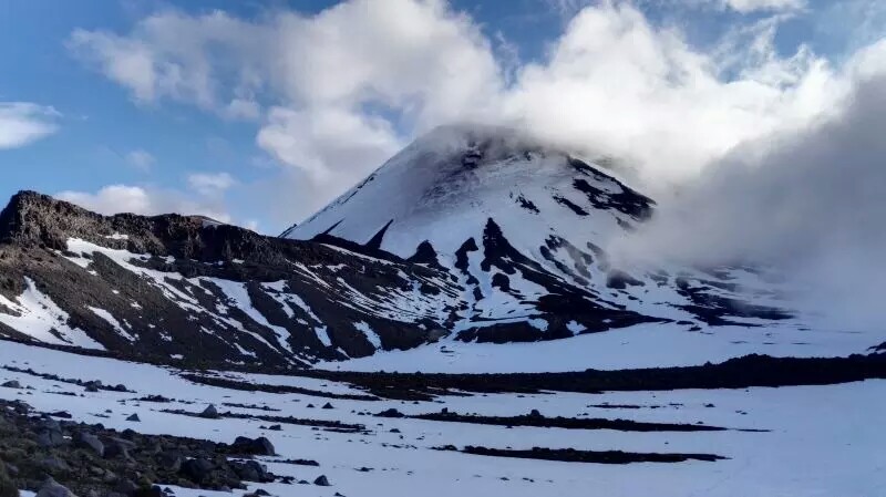 汤加里罗火山海拔1968米，电影《魔戒》以及《指环王》的拍摄地。这里有