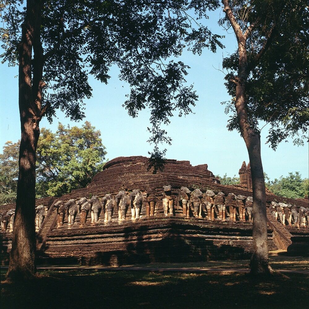 甘烹碧是素可泰王朝的重要边境城市，担负着抵御缅甸等国入侵的防御职能。K