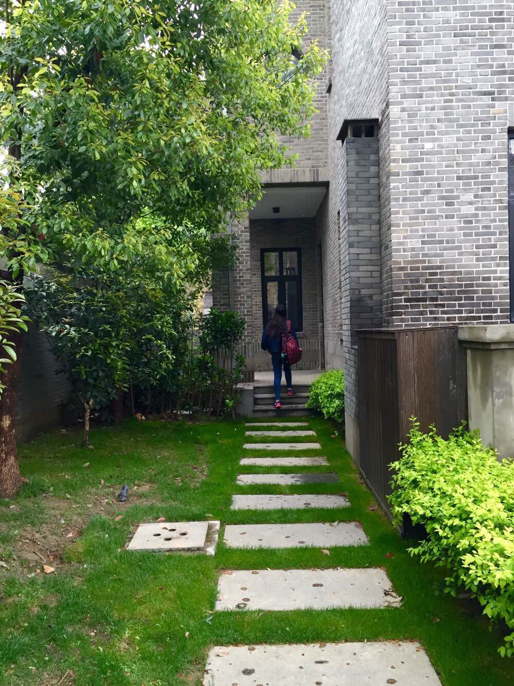 颐和路公馆区（政府官员住宅区）—民国时期南京的缩影   门如果是虚掩的