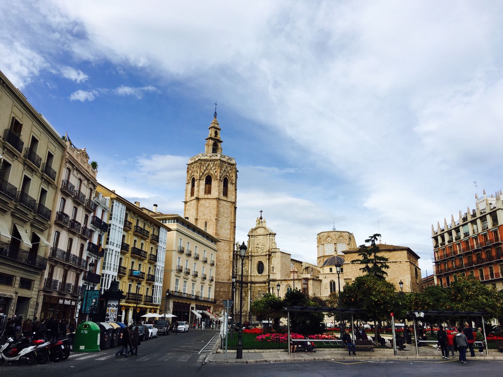 瓦伦西亚，西班牙第三大城市，大教堂及街景。