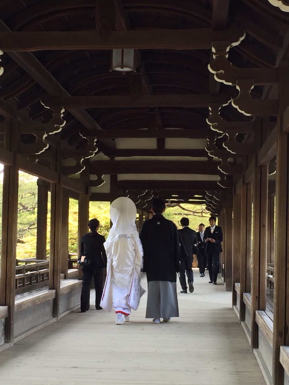 御苑算是典型的日本园林 看到别人结婚