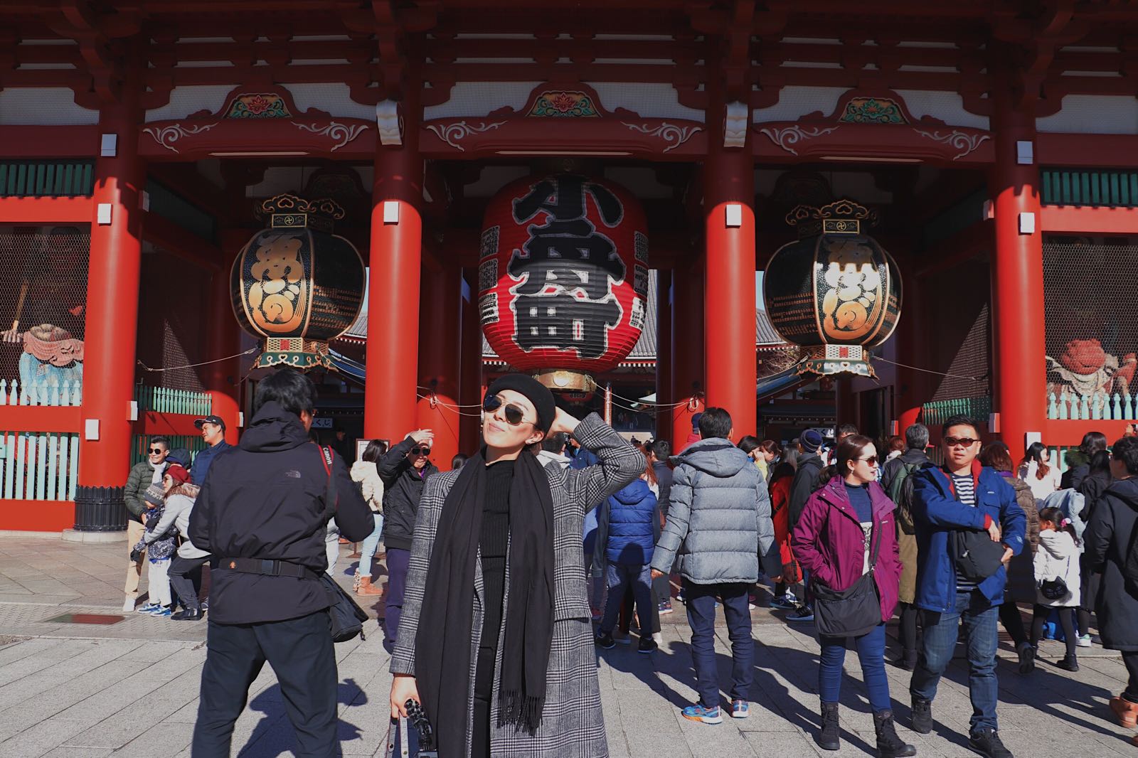 东京当然一定必须要来的地方 浅草寺这里保留了江户时代的传统老街和形态.