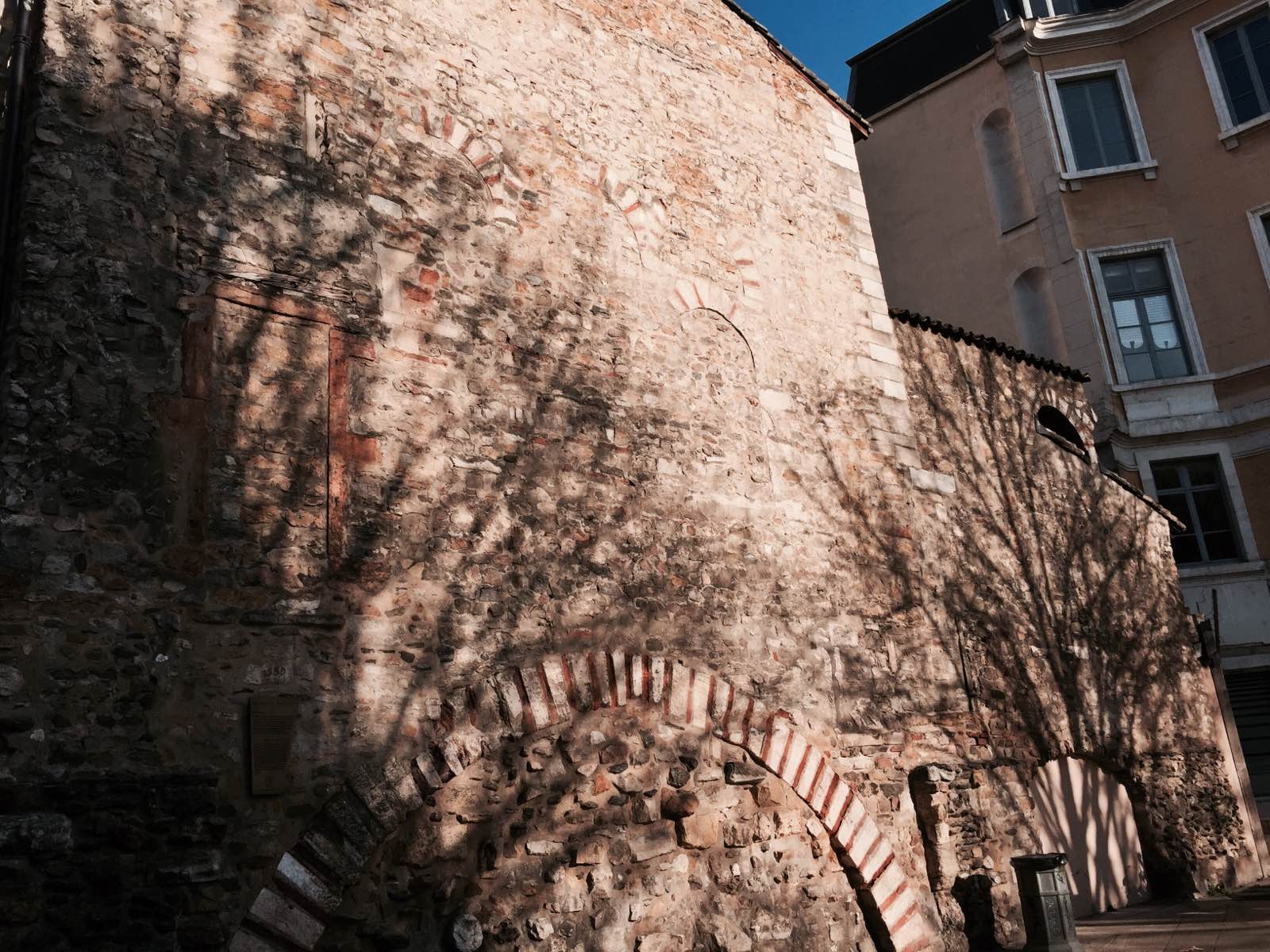 里昂旧城 充满中世纪哥德式建筑风格 文艺复兴街区之一 各种隐藏的小径带