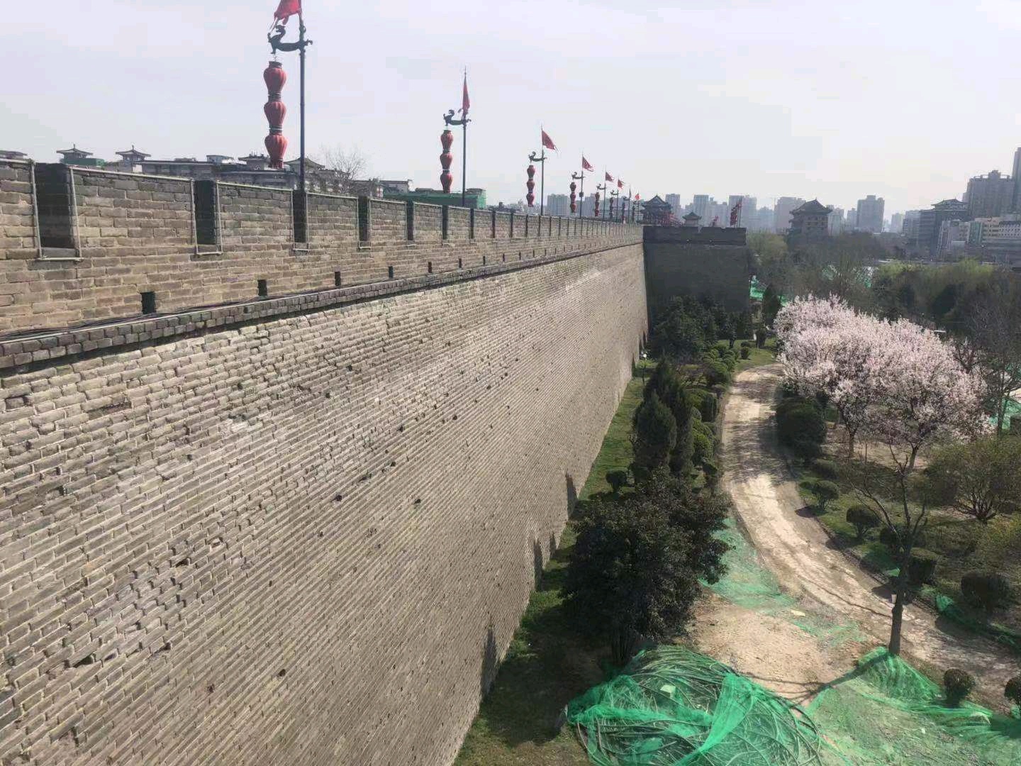 如果是自己来西安玩，可以把西安古城墙当做是最后的地方了，东西_西安城墙