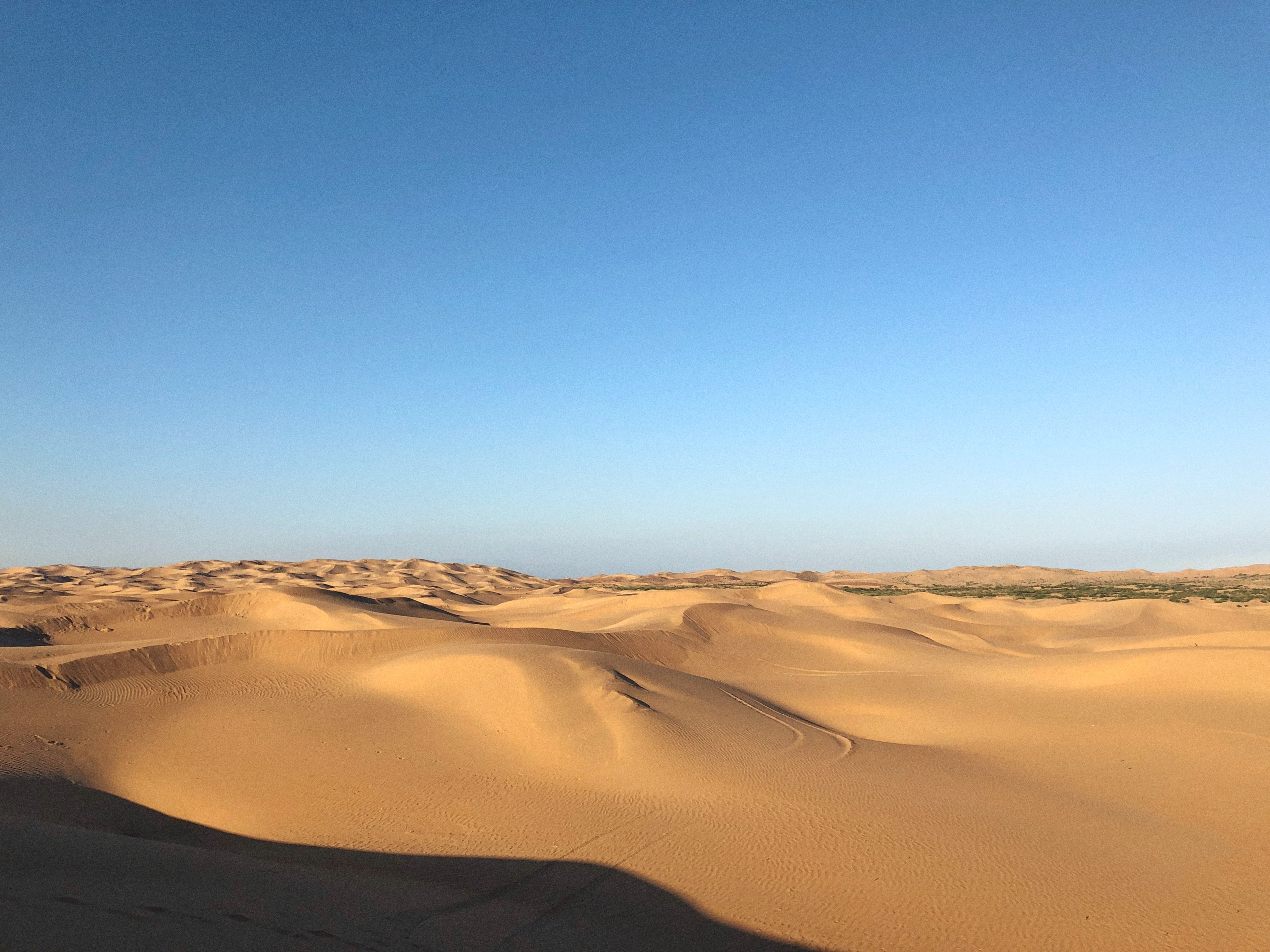 自驾沙漠之旅-此行第一次来内蒙玩，就被内蒙的亲戚强力推荐了夜鸣沙