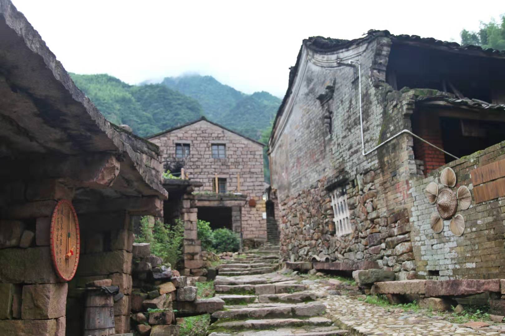 台州小有名气的石头村，藏着十足的野趣和文艺！_黄石坦村