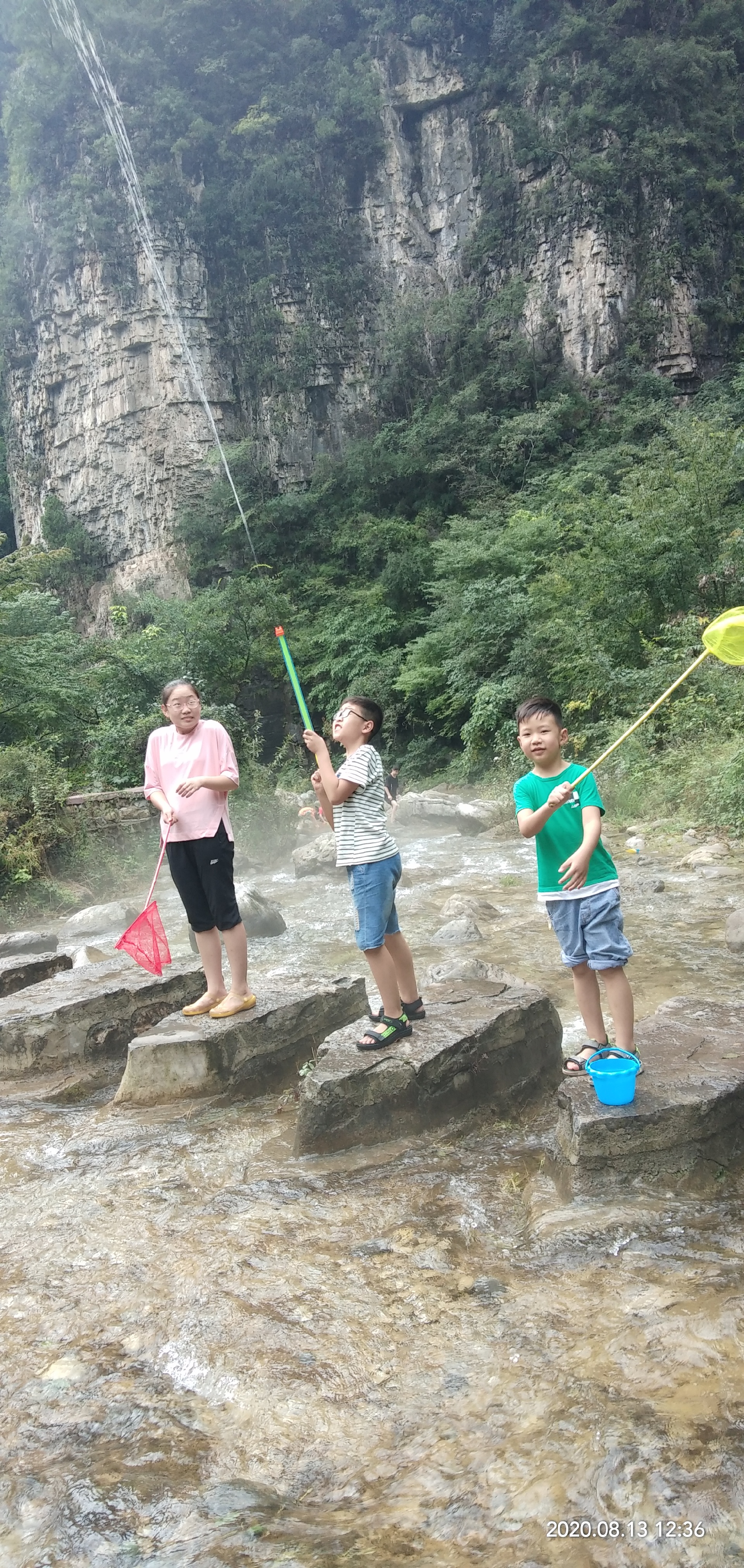 峰林峡-纳凉避暑胜地。做的索道也很刺激。值得一去