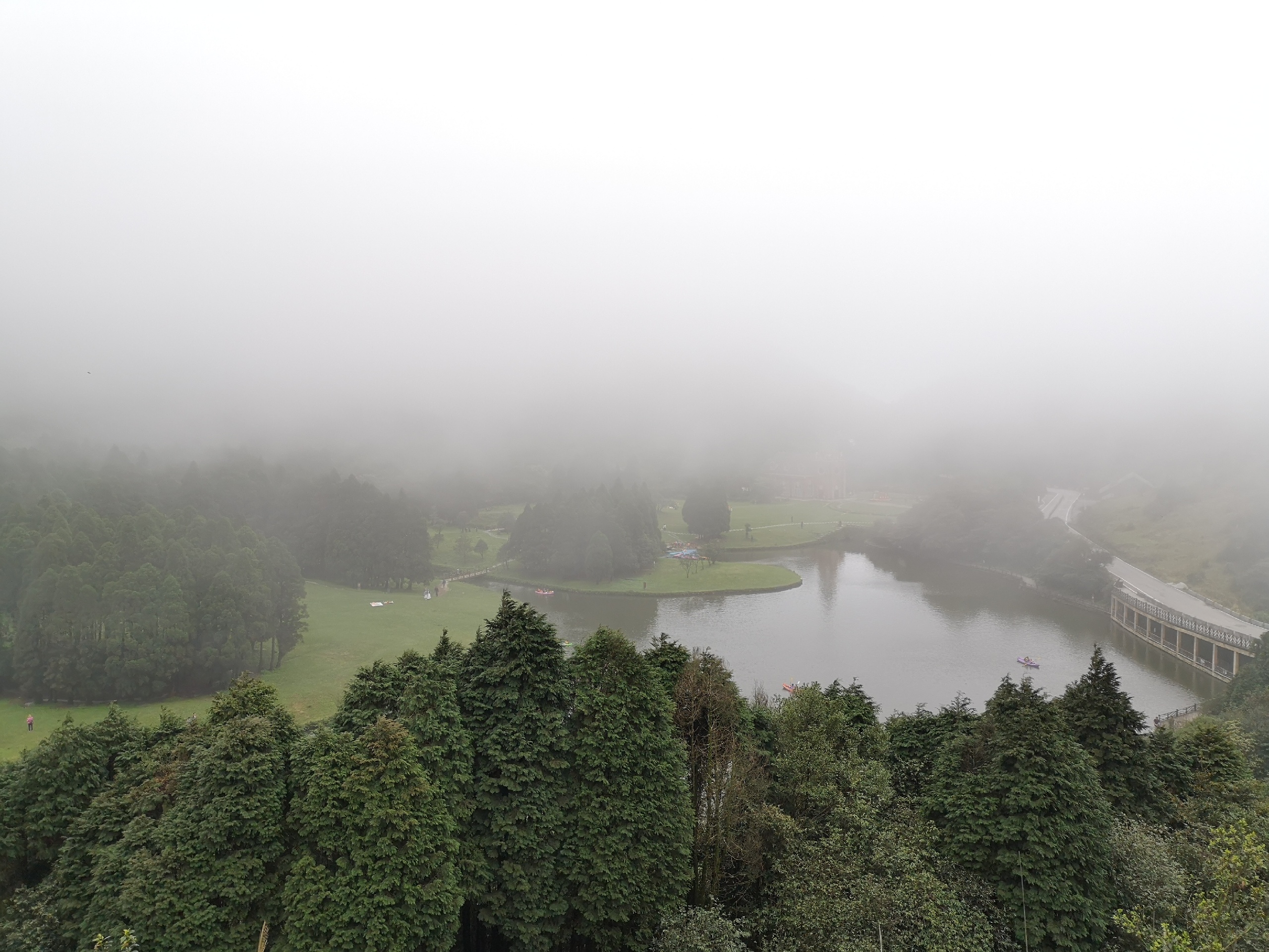 雾气中的大容山风景_2020有大容山森林公园攻略