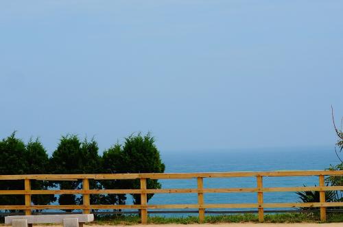 这里是青岛新晋的网红海滩，人少景美，没有人挤人-燕儿岛山公园