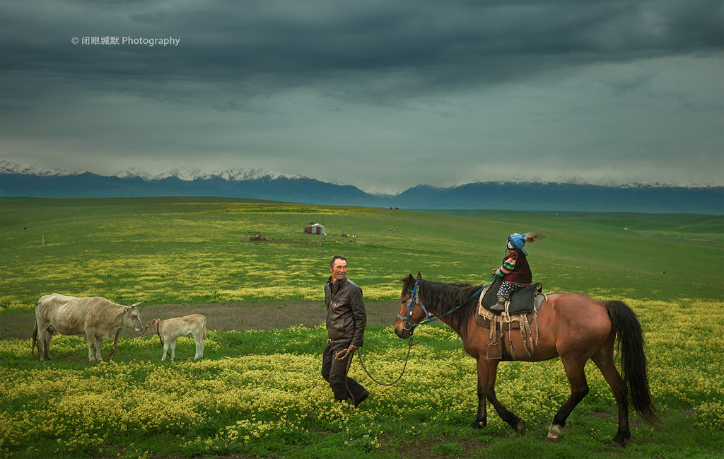 一天走过四季，新疆天山深处的英雄战备公路——独库公路