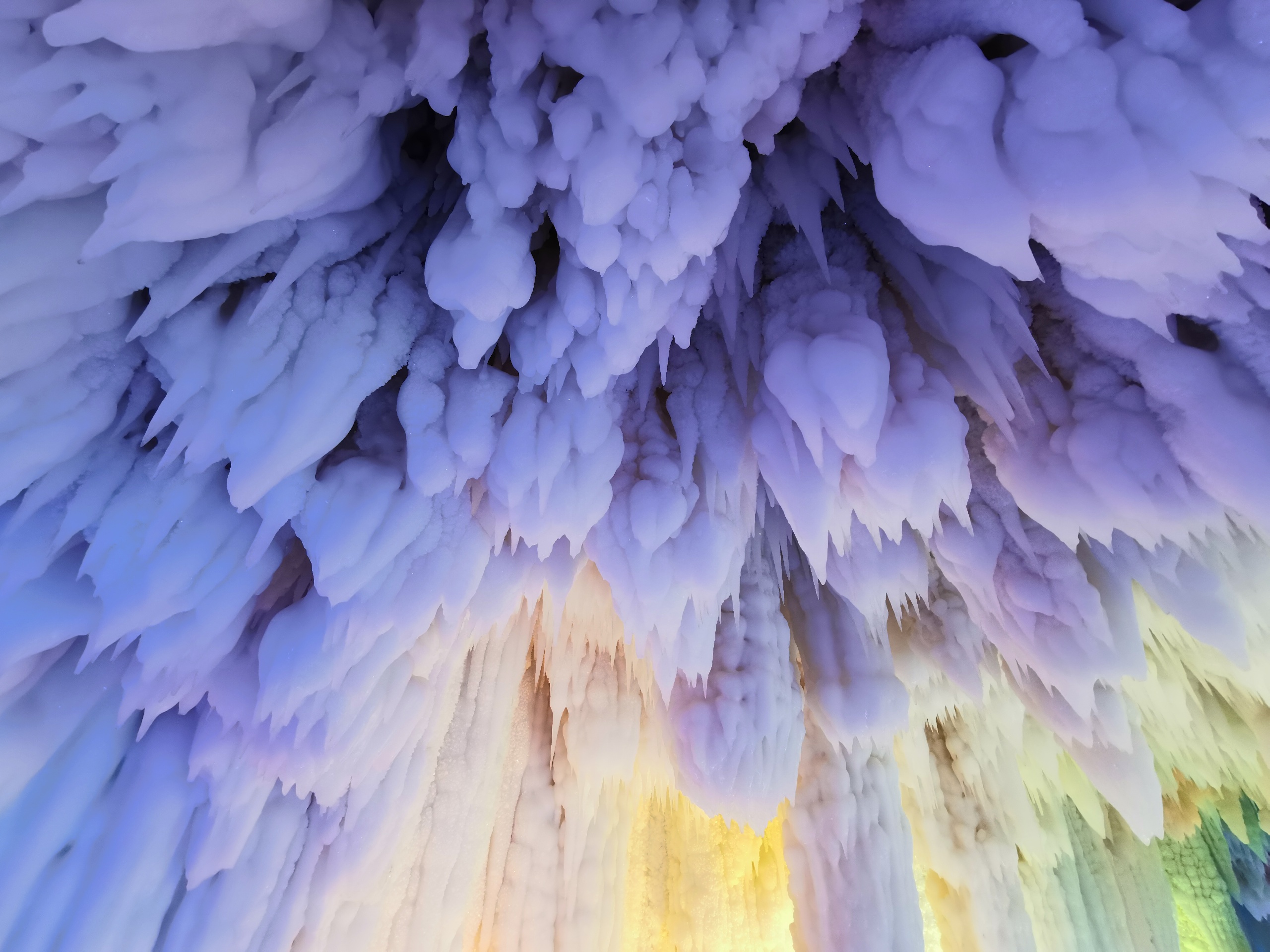 云丘山冰洞-365天全年冰冻，洞内零下8度，洞长100多米