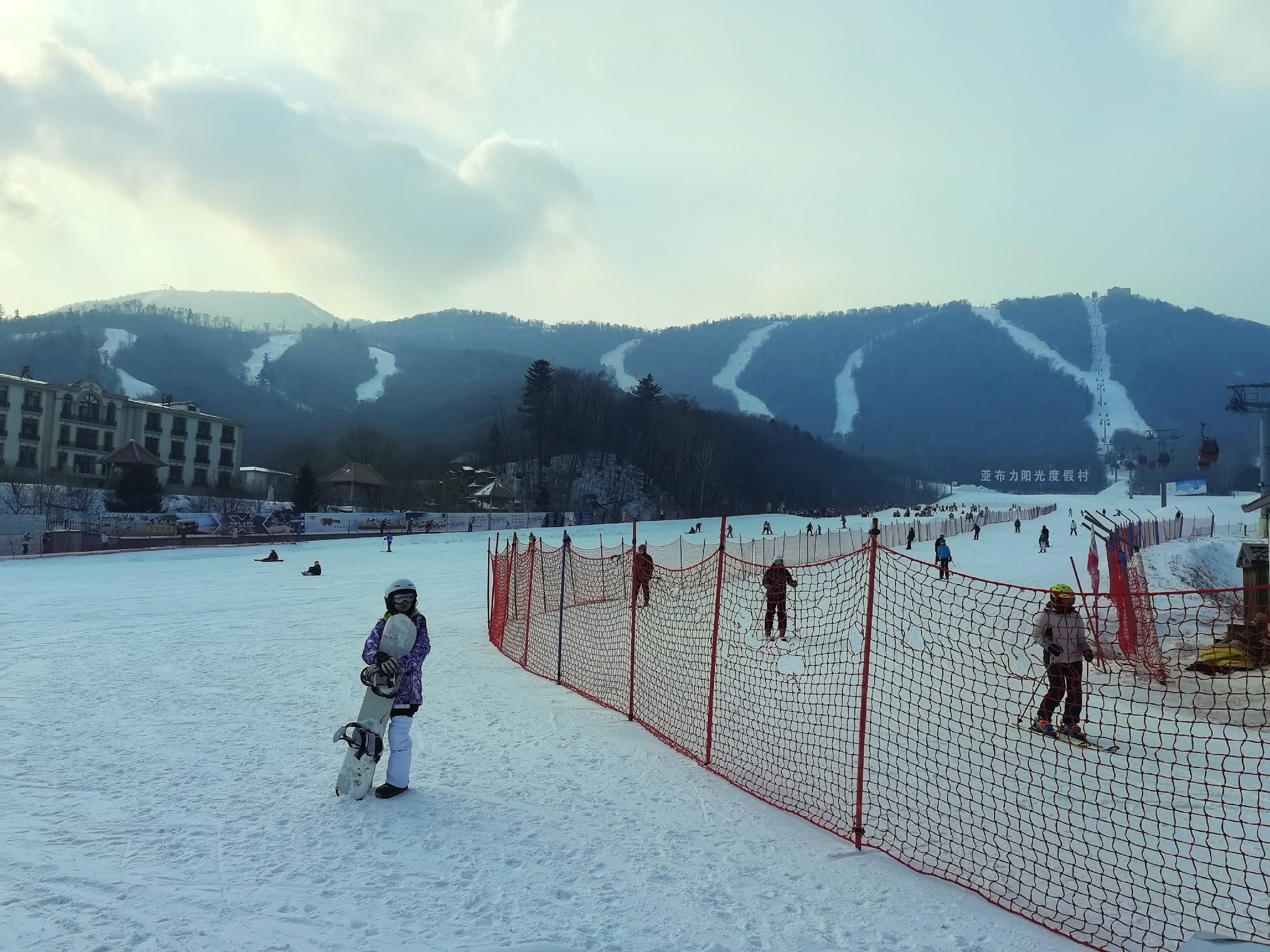 2020年12月23日中国雪乡游第二天：亚布力阳光度假村世界第一滑道。