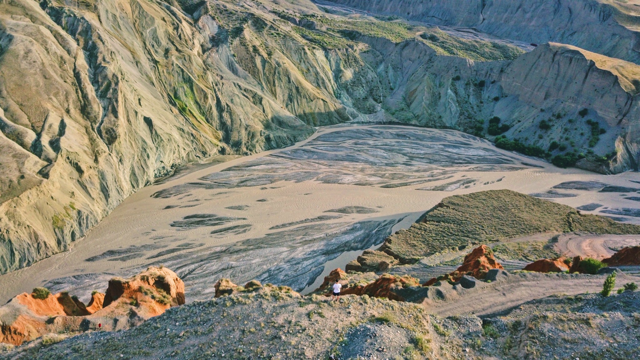 大自然令人震撼的鬼斧神工 | 安集海大峡谷