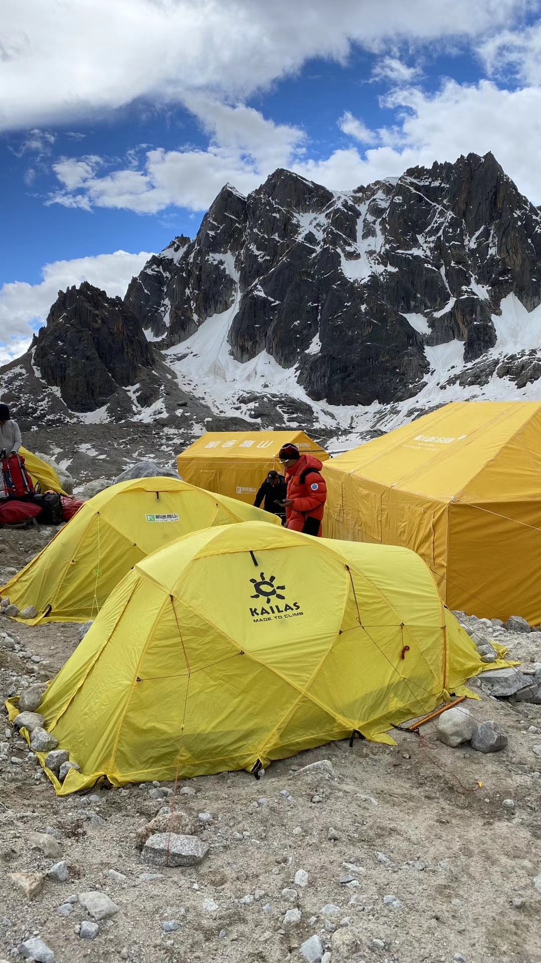 雀儿山雪山攀登-已到达海拔5335米的二号营地