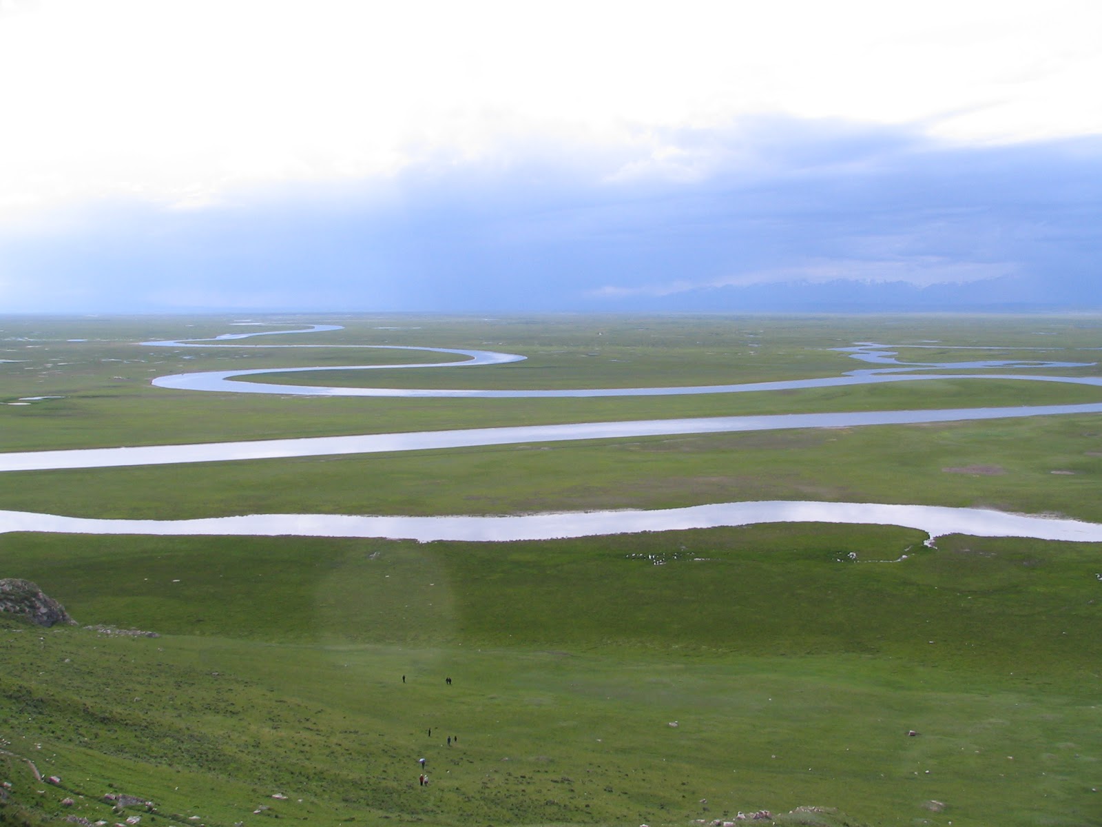 夏天必去的仙境草原，继续探秘新疆这个宝藏之地_巴音布鲁克草原