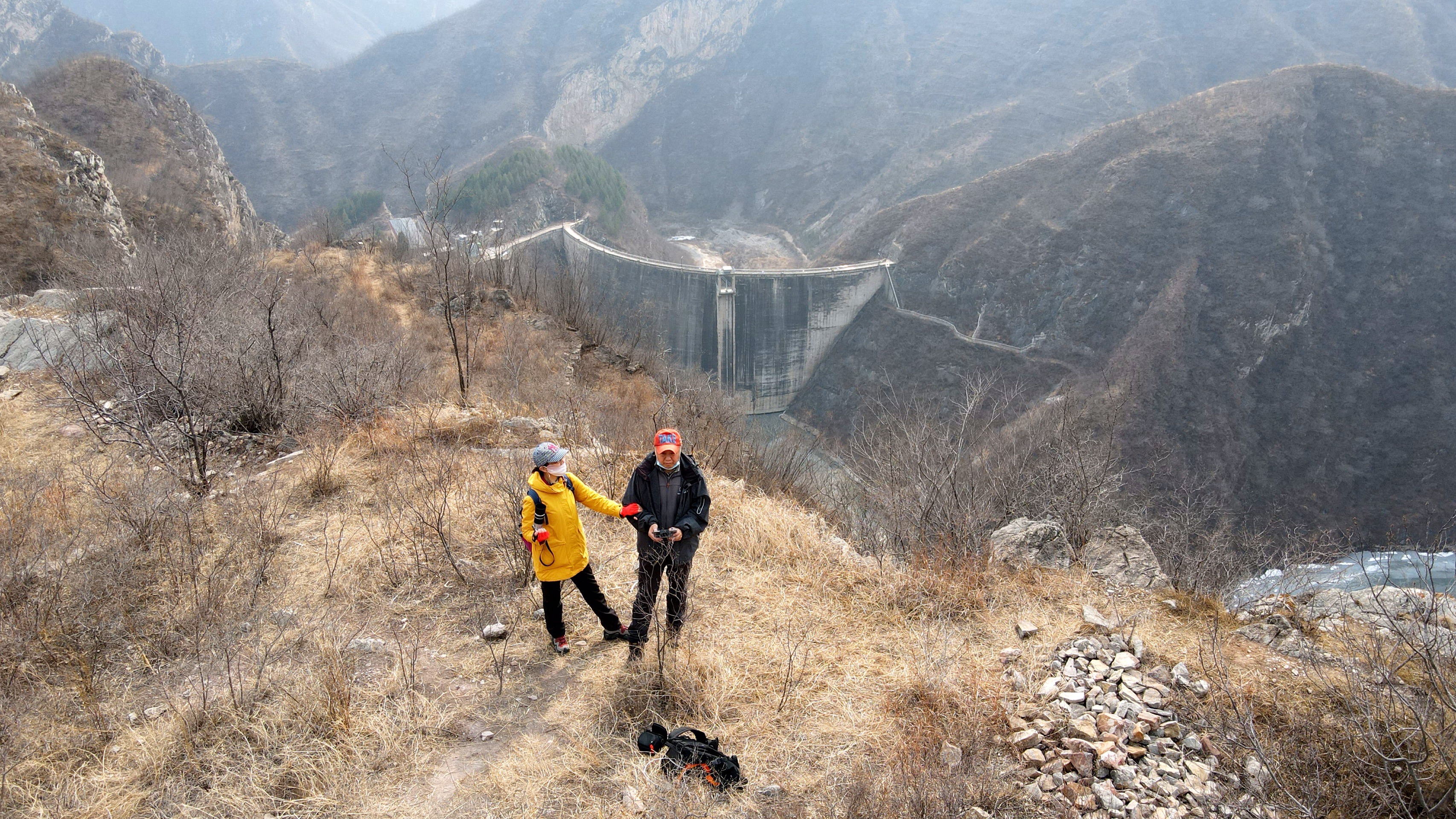 北京周边远观宏伟水坝，慢享五彩滑梯_苇子水库