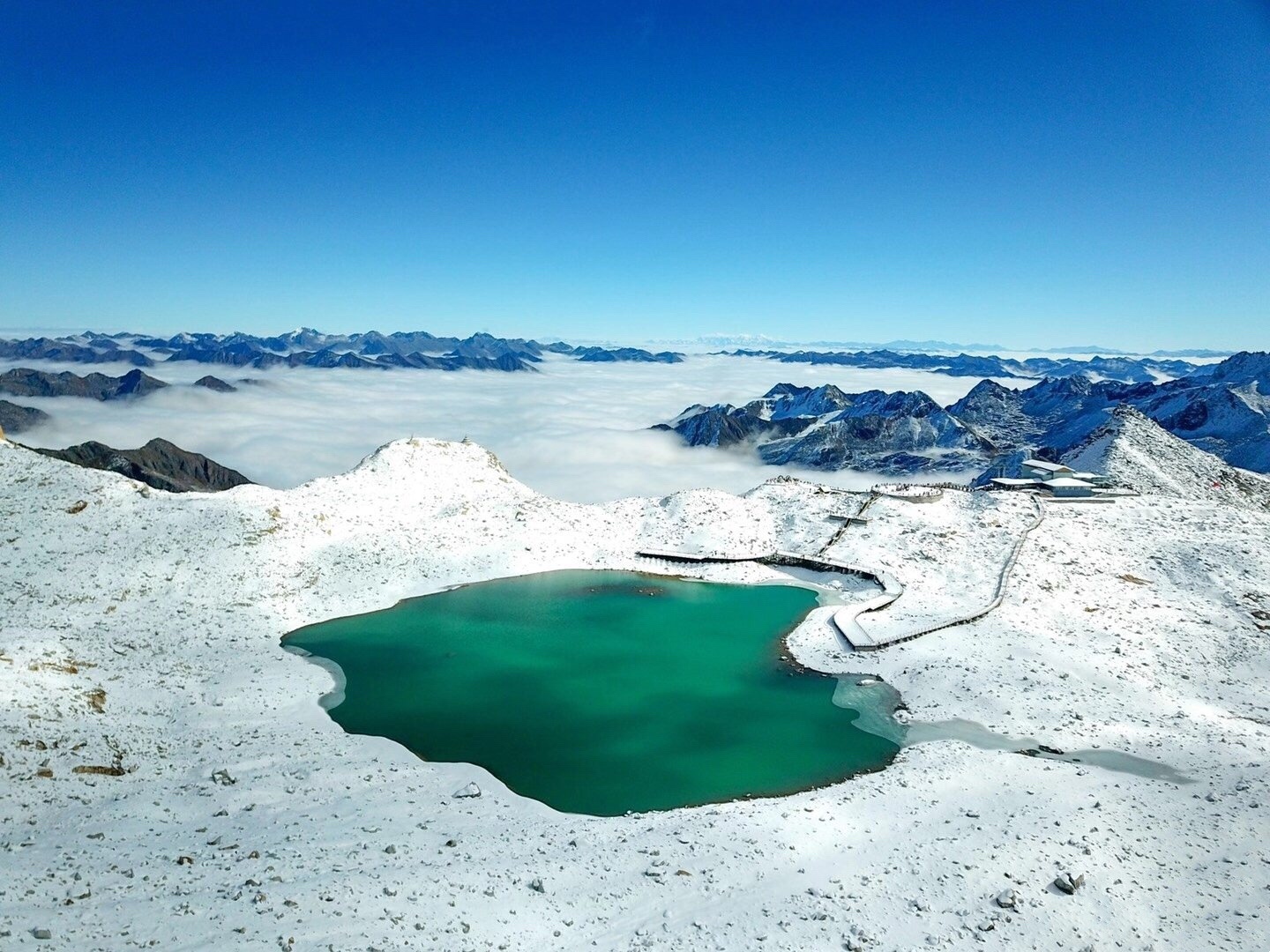 达古冰川-它有中国彩色冰川—冰雪天堂、摄影天堂等称号