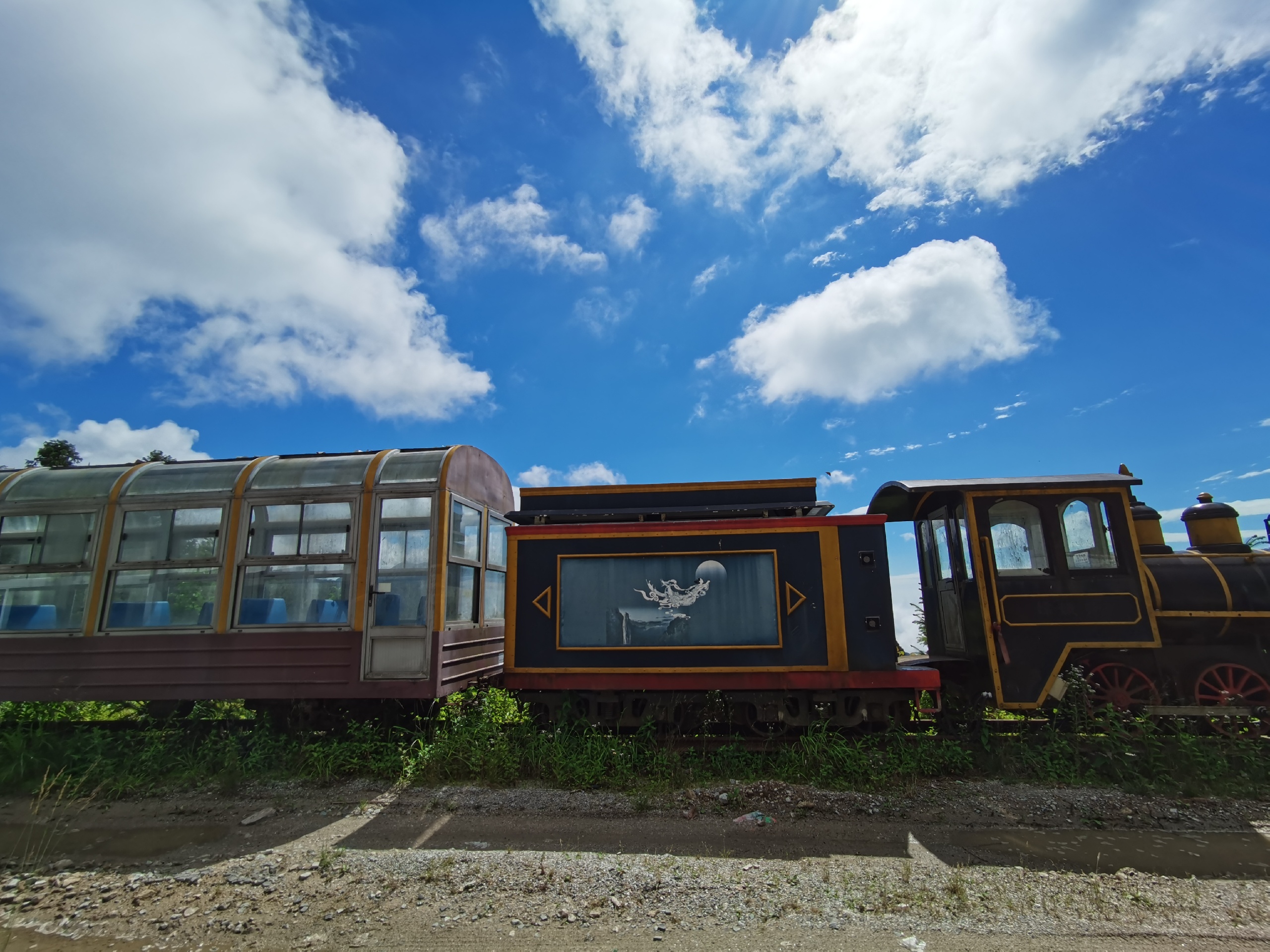 明月山高山观光小火车为明月山旅游配套项目 线路全长约3.95公里