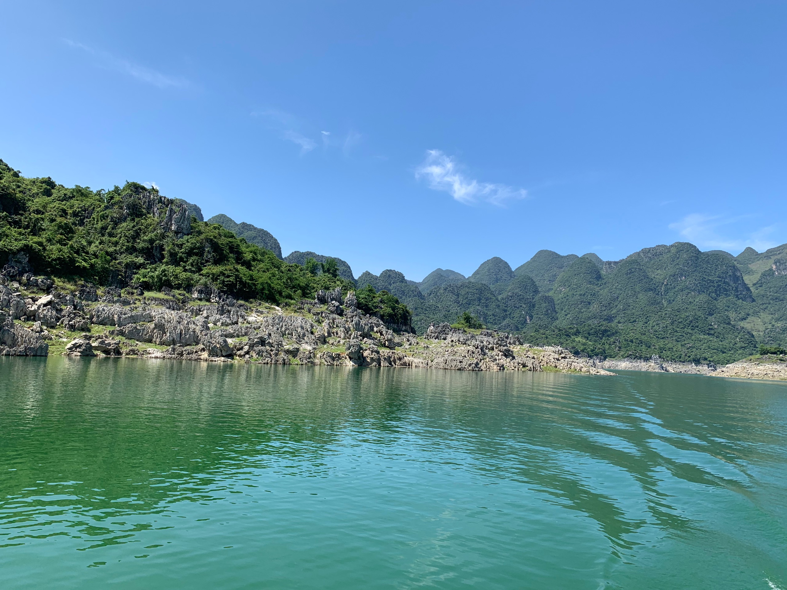 贵州黔西南兴义～万峰湖值得推荐 拍照很漂亮