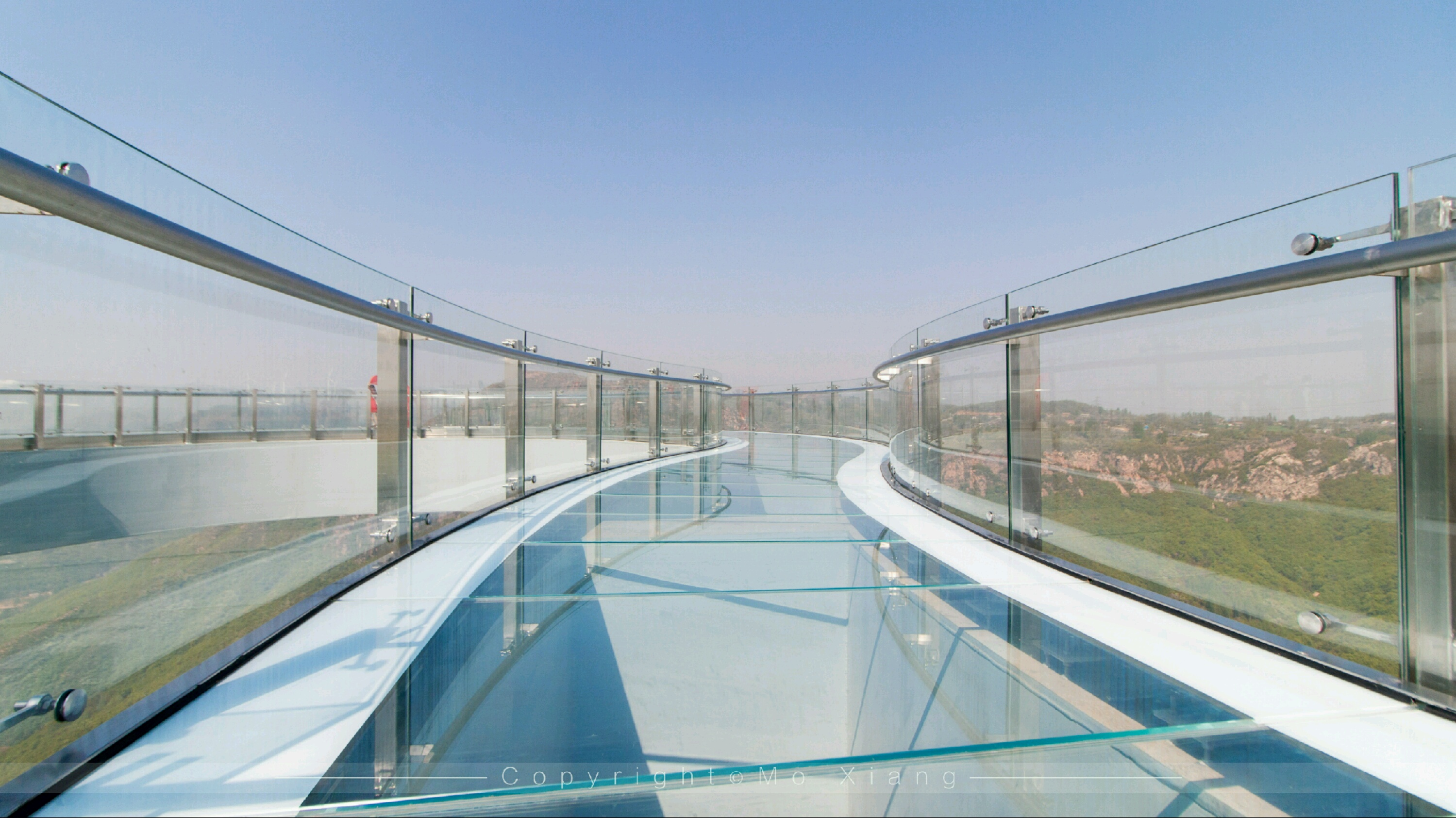 行走世界最长的玻璃环廊，体验360米的高空悬崖秋千-伏羲山大峡谷