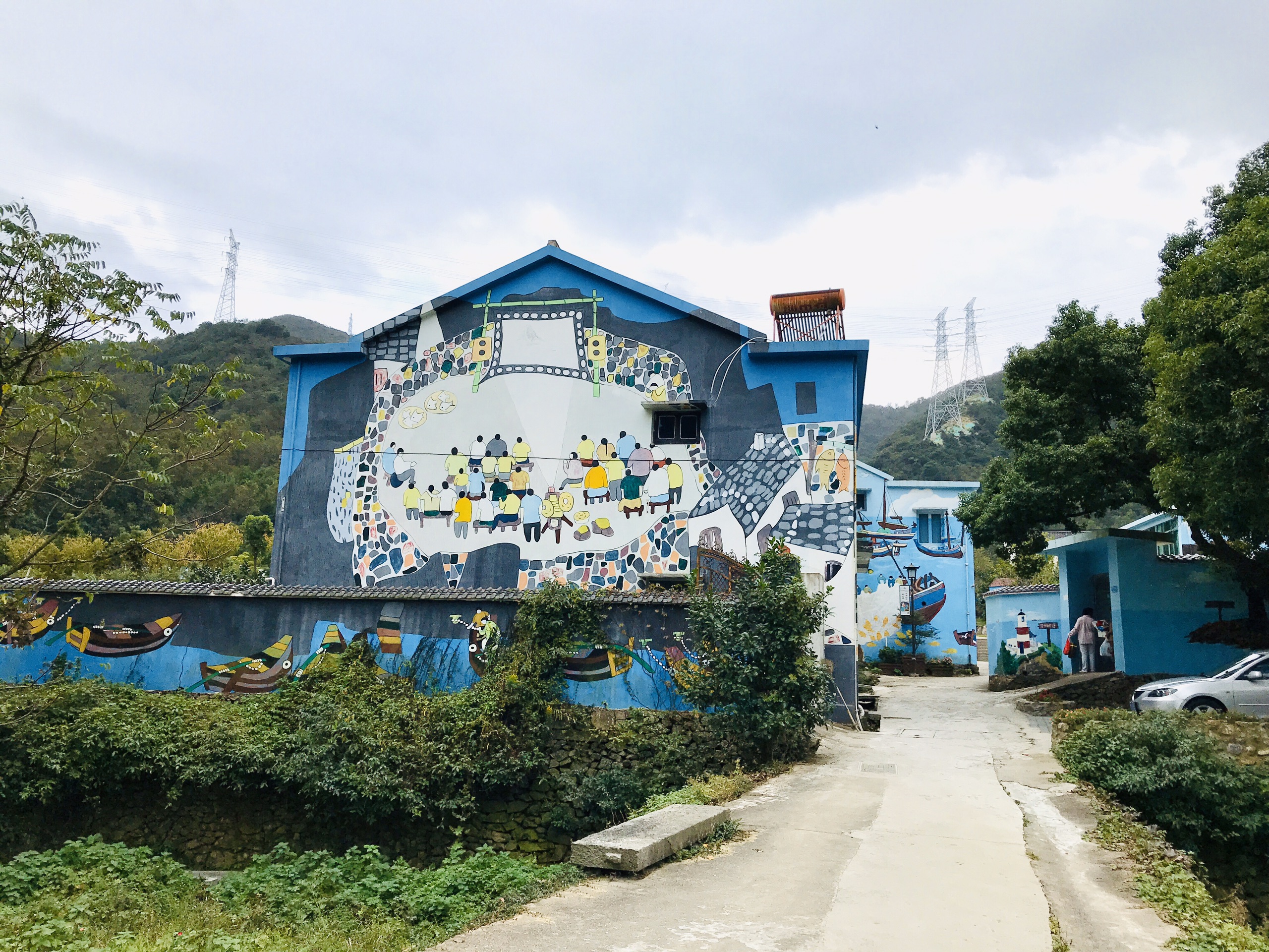 南洞艺谷小村寨还是艺术院校大学生实习采风绘画写生的基地