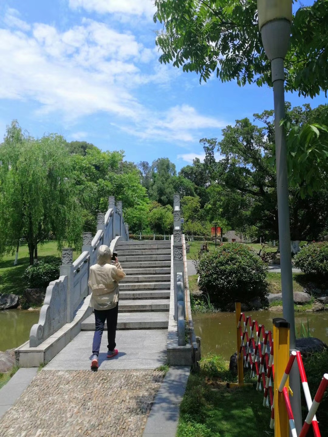 很久没来杨府山公园了，星期六天气好，就出来逛逛。
